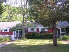 Cape Cod Cottage w/ BEACH PASS, Paddleboards,Bikes *PrIce Includes ALL Tax &Fees
