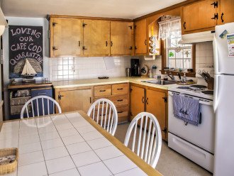 Central Air-Dog Friendly and deeded rights to Kelly's Bay! #1