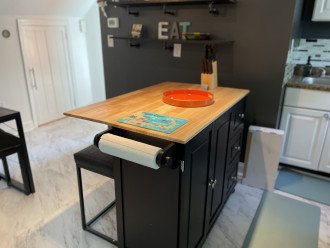 Moveable kitchen island