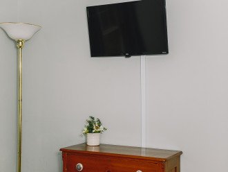 Smart TV in Queen size room - 1st Floor