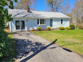 1.5 miles to beach on Long Pond-Renovated ranch with Central A/C! #1
