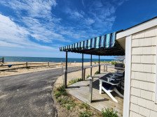 Charming Cottage at Chases Ocean Grove-ocean views & breezes-Toes in the Sand!