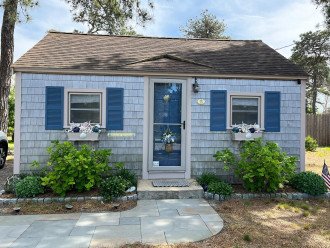 Adorable Cottage with AC under half a mile to Haigis Beach! #1