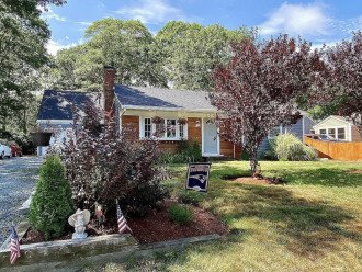 Charming house located in the heart of Hyannis #1