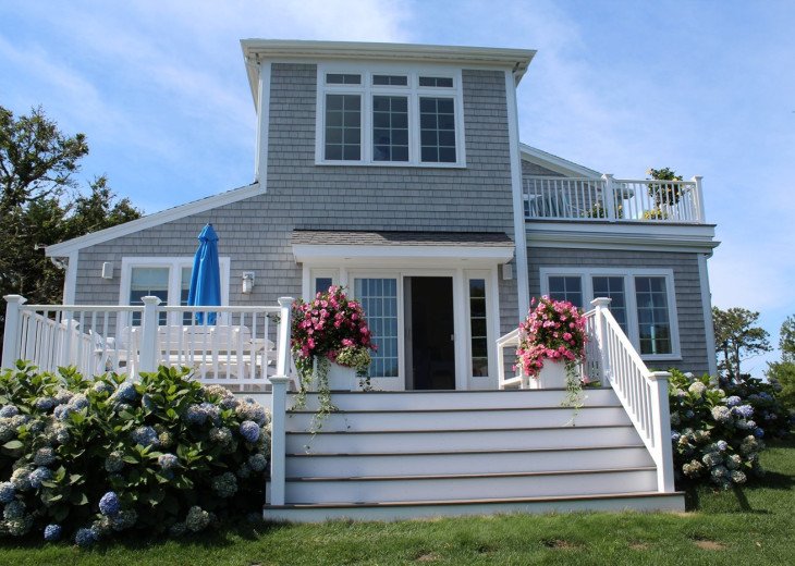 Chatham Luxury Beach Rentals presents The McKenzie Childs House! #1