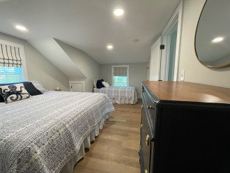 King room with add'l twin bed