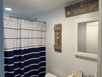 Bathroom with full tub/shower