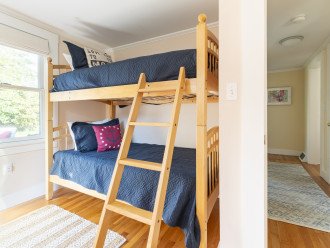 First floor bunk bedroom with 2 twin mattresses