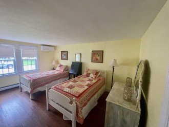 Bedroom 3 (2 twin beds)