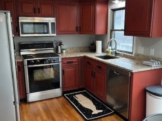 Bosch stove, microwave and dishwasher in kitchen